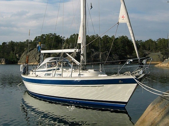 HALLBERG-RASSY 36 — View photo 1