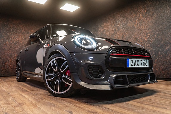 MINI John Cooper Works 4 of 5