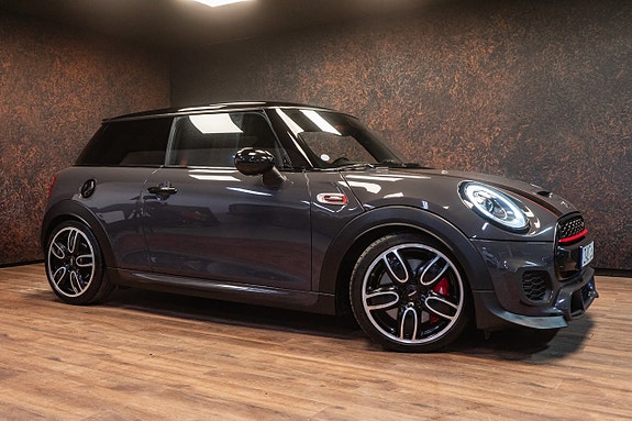 MINI John Cooper Works 2 of 5