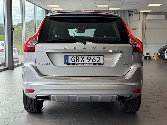 Volvo XC60 4 of 5