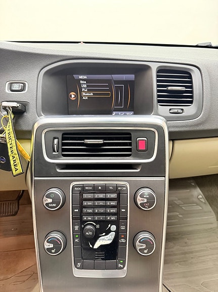 Volvo V60 9 of 11