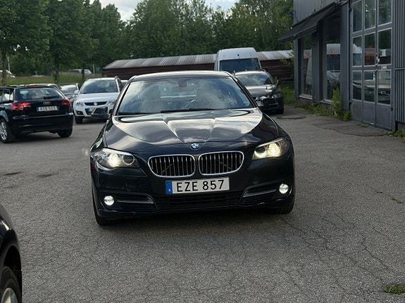 BMW 520d 3 of 5