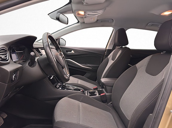 Opel Grandland X 11 of 28