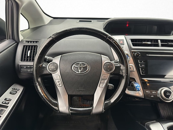 Toyota Prius+ 11 of 28