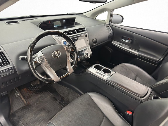 Toyota Prius+ 10 of 28