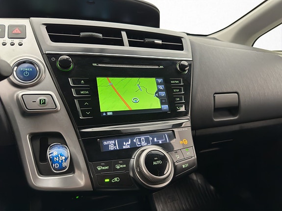 Toyota Prius+ 17 of 28