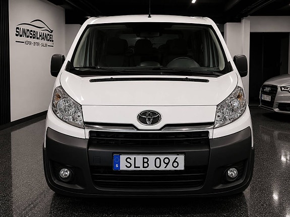 Toyota Proace 2 of 5