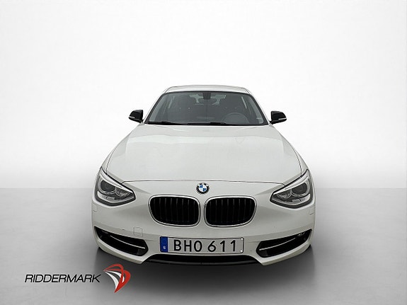 BMW 120 2 of 5
