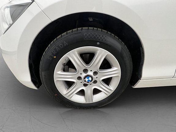 BMW 120 25 of 30