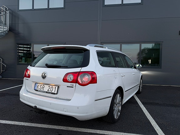 Volkswagen Passat 3 of 5