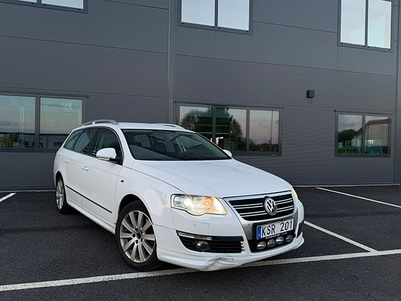 Volkswagen Passat 2 of 5
