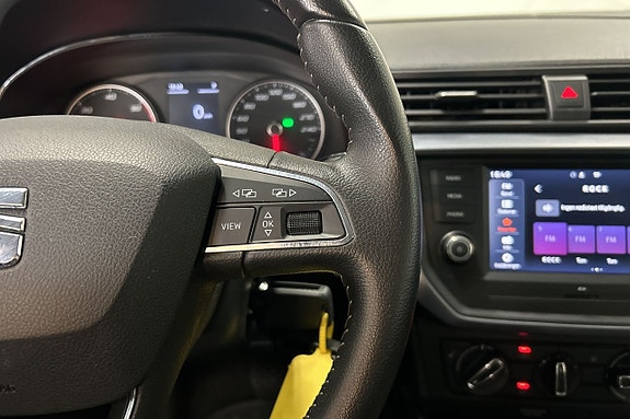 Seat Arona 16 of 24