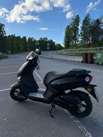 Peugeot Kisbee 2 of 5