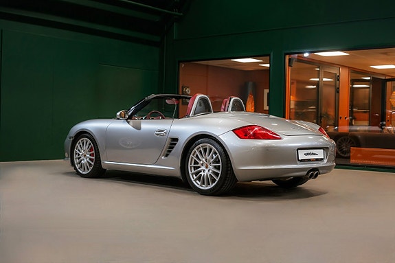 Porsche Boxster Spyder 9 of 30