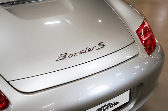 Porsche Boxster Spyder 15 of 30