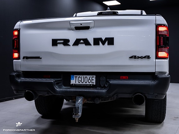 Dodge RAM 1500 14 of 30
