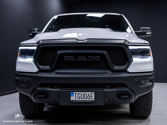 Dodge RAM 1500 3 of 5