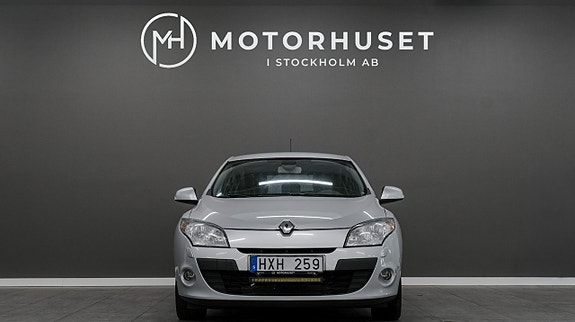 Renault Megane III 2 of 5