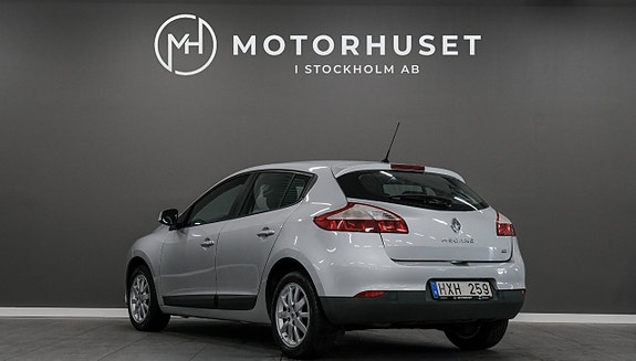 Renault Megane III 4 of 5