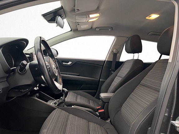 Kia Stonic 11 of 30