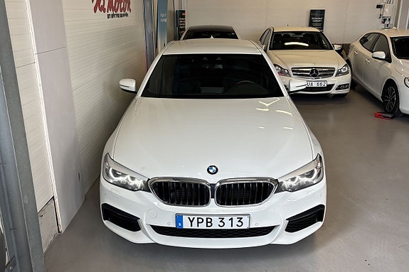 BMW 520d 4 of 5