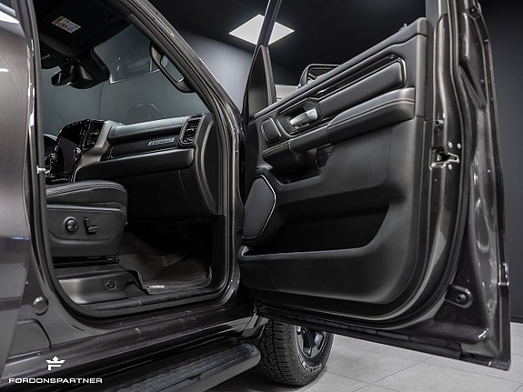 Dodge RAM 1500 27 of 30