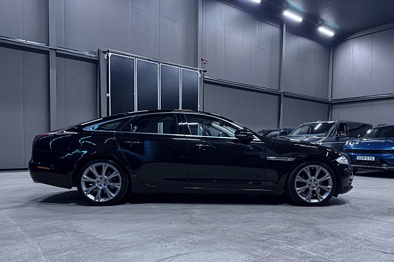 Jaguar XJ 7 of 21