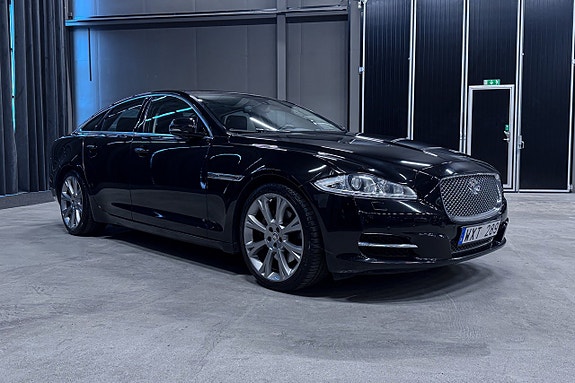 Jaguar XJ 8 of 21