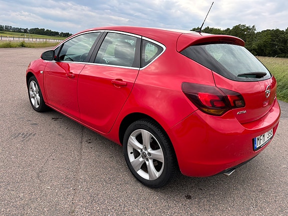 Opel Astra 4 of 5