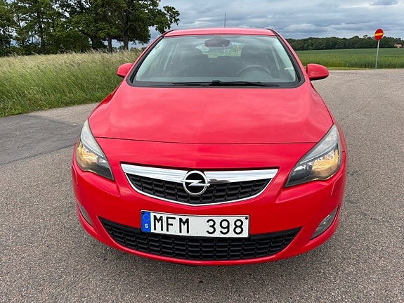 Opel Astra 2 of 5