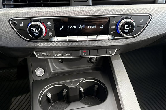 Audi A4 28 of 30