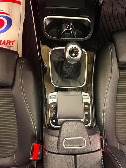 Mercedes-Benz CLA200 19 of 23