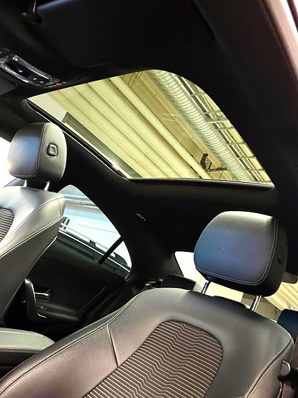 Mercedes-Benz CLA200 18 of 23