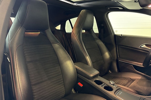 Mercedes-Benz CLA200 d 14 of 26