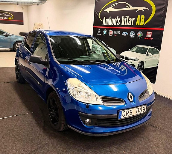 Renault Clio 2 of 5