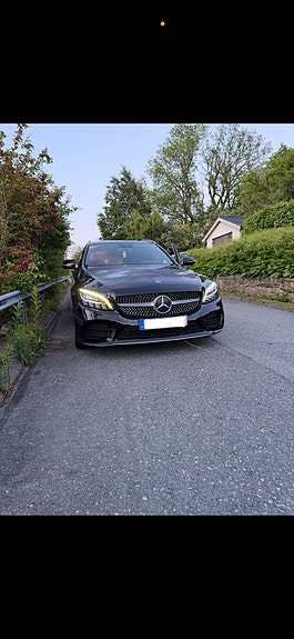 Mercedes-Benz C220 2 of 5