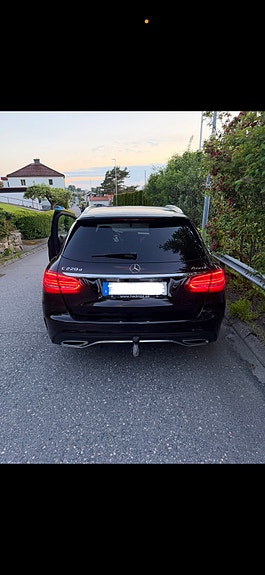 Mercedes-Benz C220 5 of 5