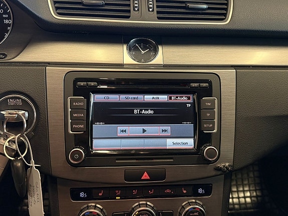 Volkswagen Passat 15 of 20