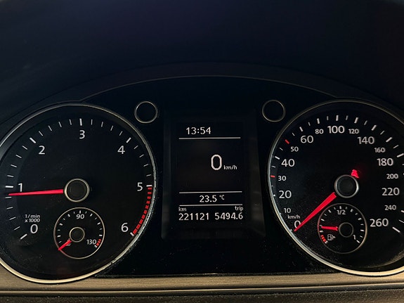 Volkswagen Passat 14 of 20