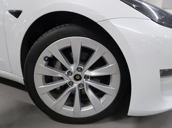 Tesla Model 3 13 of 30
