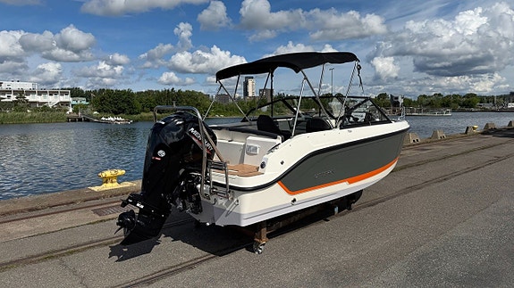 Uttern T53 med Mercury F115 Premium Edition -2022 3 of 20