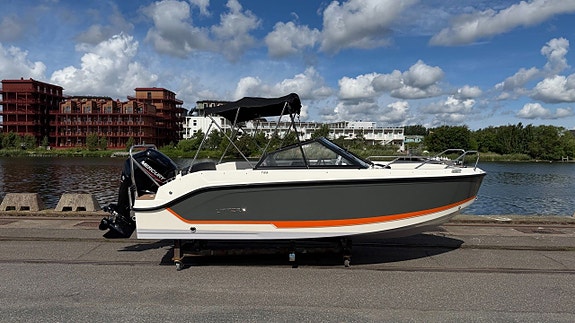 Uttern T53 med Mercury F115 Premium Edition -2022 2 of 20