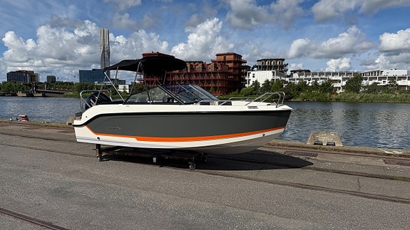 Uttern T53 med Mercury F115 Premium Edition -2022