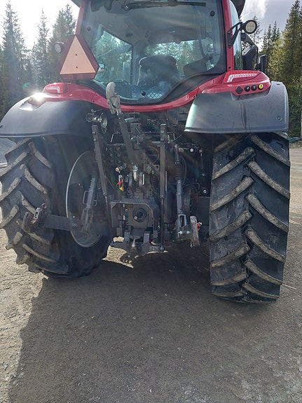 Valtra N134 active 3 of 5