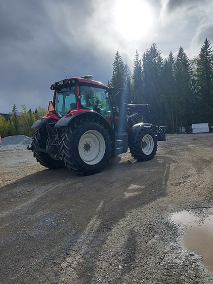 Valtra N134 active 2 of 5