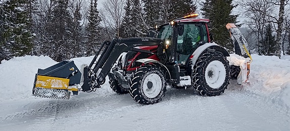 Valtra N134 active 9 of 9