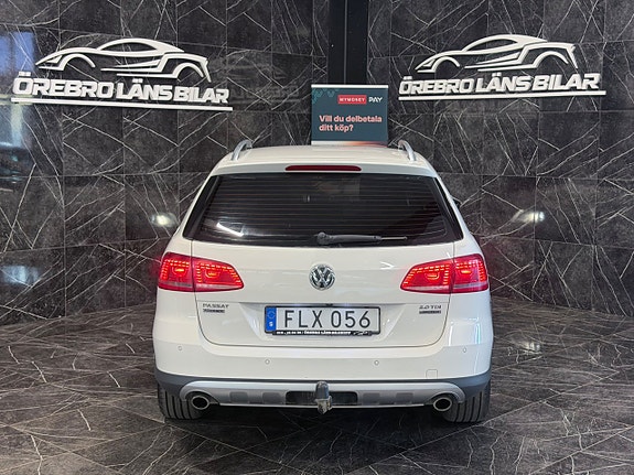 Volkswagen Passat Alltrack 2 of 5