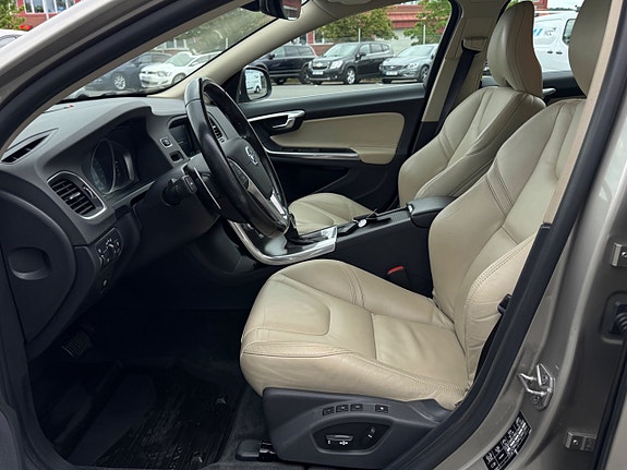 Volvo V60 7 of 21