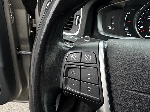 Volvo V60 13 of 21