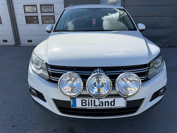 Volkswagen Tiguan 2 of 9